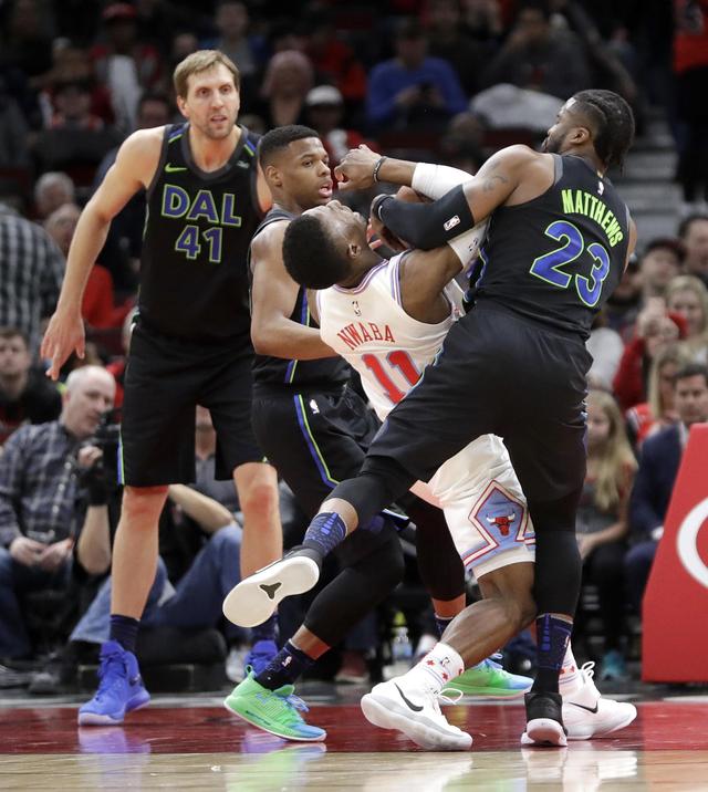 德国男篮碾压独行侠,费沃斯完成帽子戏法 德国男篮碾压独行侠,费沃斯完成帽子戏法