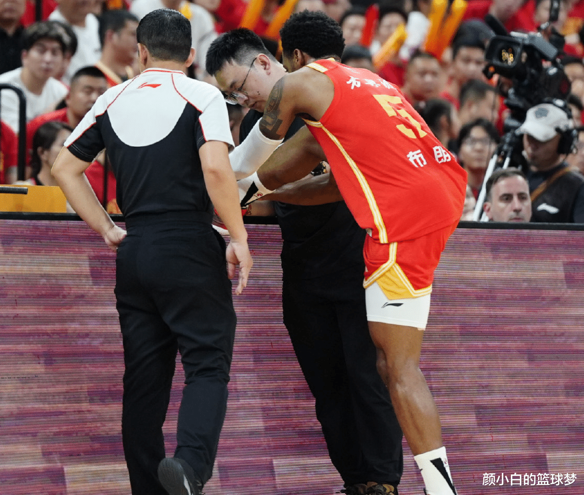 开云体育入口-篮队司控上演帽子戏法,隔空拦截让对手防不胜防