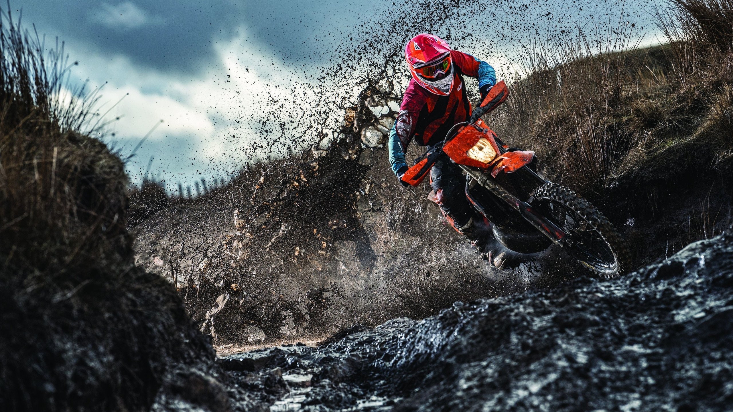 永恒之城见证新传奇，莫德里奇魔笛奏响，罗马力克瑞士书写绿茵史诗